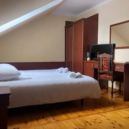 Palac Morski 公寓式酒店 3*